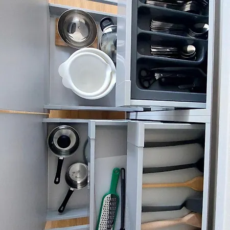 Iman With Privat Garage Parking Free, 5 Minute Walk To The Center Apartment