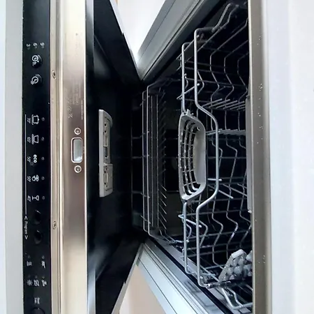 Iman With Privat Garage Parking Free, 5 Minute Walk To The Center *