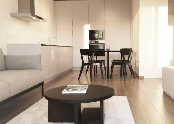 Iman With Privat Garage Parking Free, 5 Minute Walk To The Center Apartman *