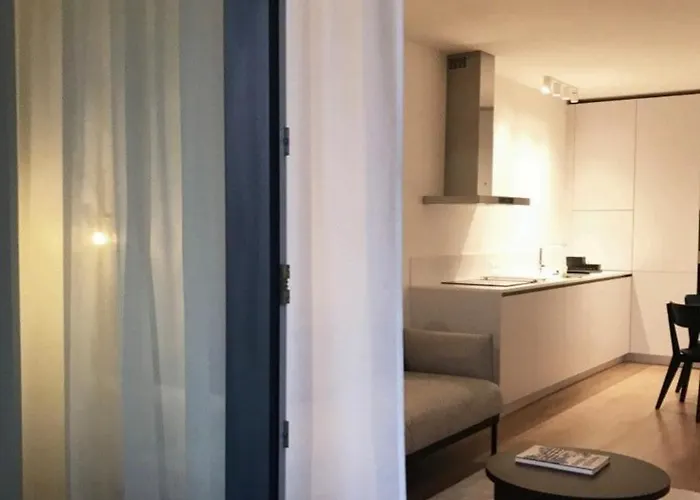 Iman With Privat Garage Parking Free, 5 Minute Walk To The Center