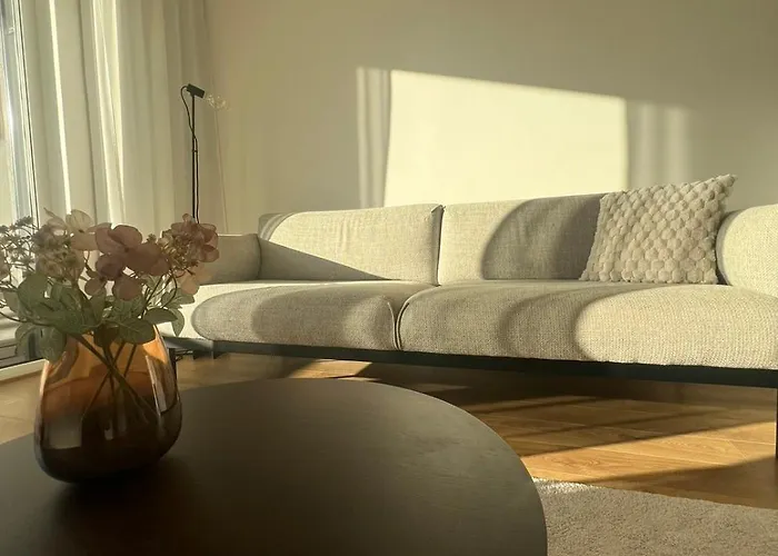 Iman With Privat Garage Parking Free, 5 Minute Walk To The Center Apartman *